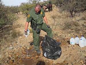 Arizona-Volunteer-Arrest-Migrant-No More Deaths